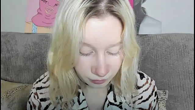 EnigmaSee online show from December 15, 2025, 1:43 am