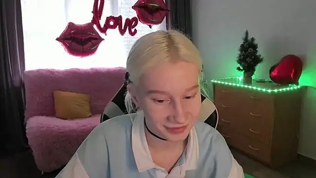 EnigmaSee online show from March 25, 2026, 1:55 am