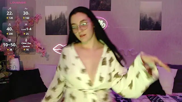 Fluffy Tiffy online show from January 12, 2025, 6:28 am