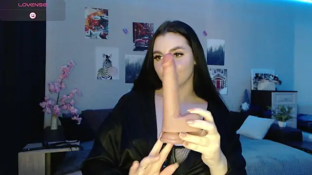 Fluffy Tiffy online show from February 24, 2025, 5:00 am