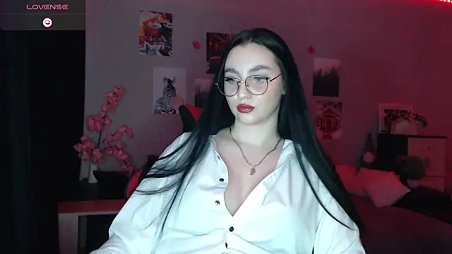 Fluffy Tiffy online show from February 27, 2025, 5:02 am