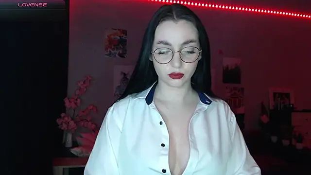 Fluffy Tiffy online show from March 13, 2025, 12:05 am