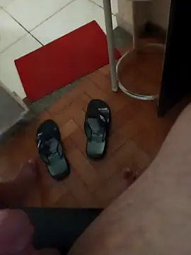 lobomisterioso13 online show from November 6, 2025, 1:12 pm