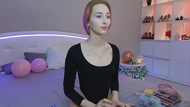 MichaDenver online show from December 6, 2024, 11:36 pm