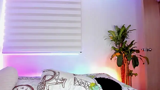 aldrinwhite online show from September 23, 2025, 6:11 pm