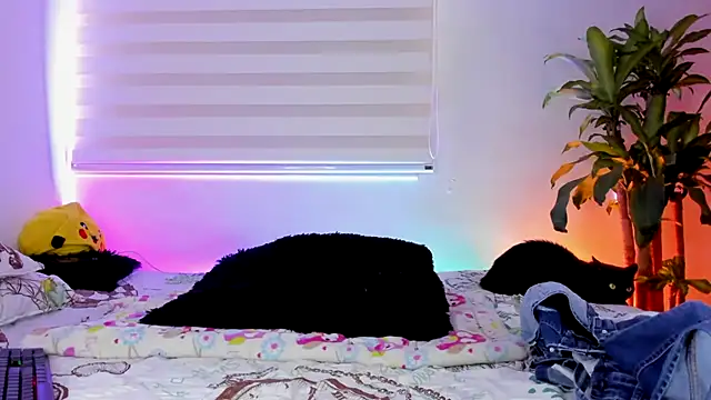 aldrinwhite online show from October 7, 2025, 5:10 pm