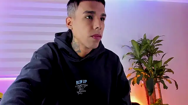 aldrinwhite online show from October 8, 2025, 6:16 pm