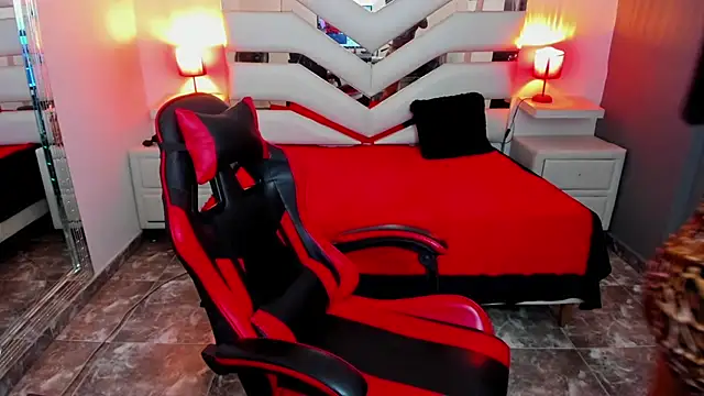 KateTompson  online show from December 16, 2025, 7:52 pm