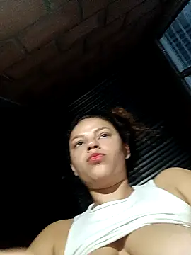 Snapshot of Mommy-Hot chatting on February 6, 2025, 11:10 am Mommy-Hot online show from February 6, 2025, 11:10 am