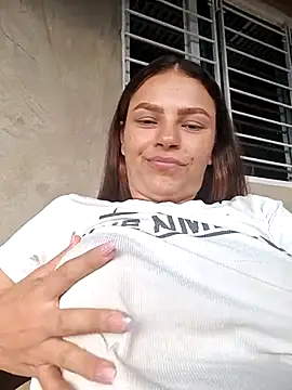 Snapshot of Mommy-Hot chatting on February 14, 2025, 10:04 pm Mommy-Hot online show from February 14, 2025, 10:04 pm