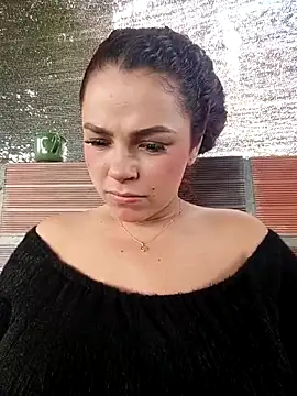 Snapshot of Mommy-Hot chatting on January 31, 2026, 7:11 pm Mommy-Hot online show from January 31, 2026, 7:11 pm