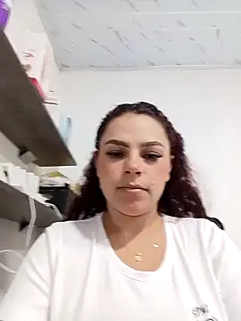 Snapshot of Mommy-Hot chatting on February 17, 2026, 1:57 am Mommy-Hot online show from February 17, 2026, 1:57 am