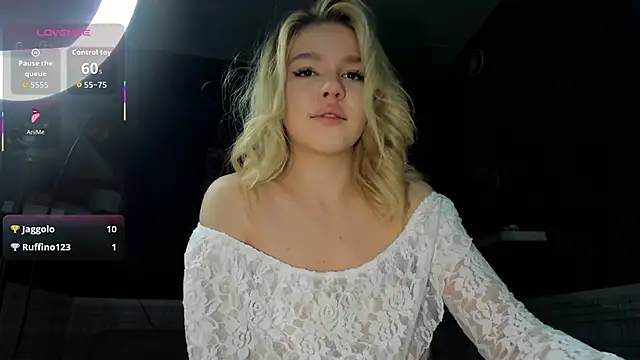 Anna Robinson online show from September 29, 2025, 1:33 am