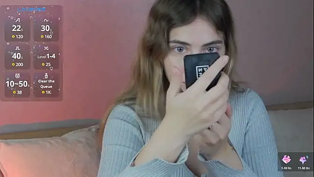 chloi hes online show from December 8, 2024, 10:41 am