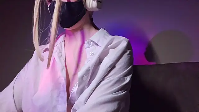 DanaWard online show from March 15, 2026, 8:37 pm