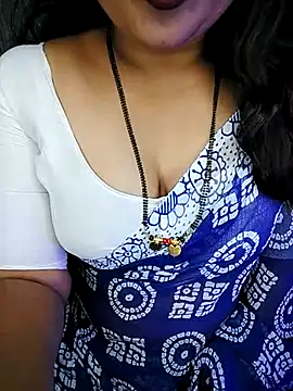 Snapshot of Bangalore_sexy_69 chatting on February 16, 2025, 5:15 pm Bangalore sexy 69 online show from February 16, 2025, 5:15 pm