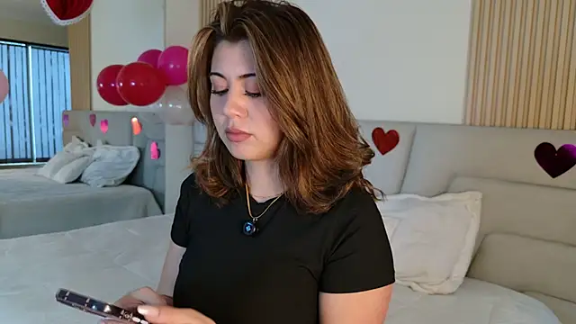 Zoe Benson online show from February 11, 2026, 12:10 pm