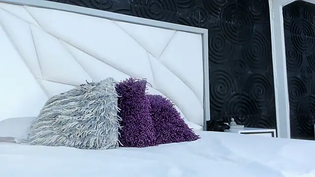 AbigailWilliams  online show from October 16, 2025, 11:22 am