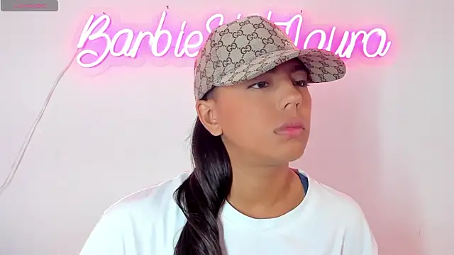 BarbieHotLaura online show from March 20, 2025, 6:42 pm