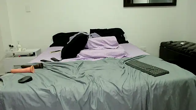 AnnieRoss69 online show from December 3, 2024, 11:24 pm