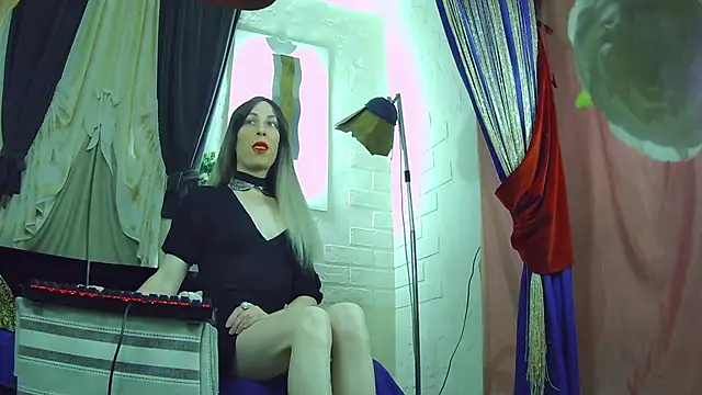 Mary Loon online show from November 11, 2025, 4:56 am