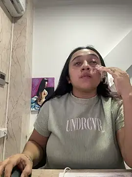 Snapshot of cata_megan chatting on December 5, 2024, 3:15 am cata megan online show from December 5, 2024, 3:15 am