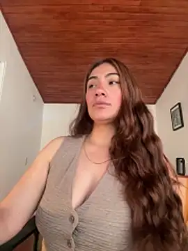 emmily d online show from June 9, 2026, 7:03 pm