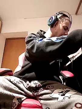 BigDickEnrg7195 online show from December 8, 2024, 11:51 pm