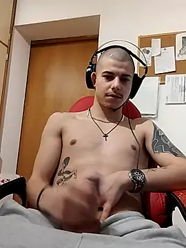 BigDickEnrg7195 online show from March 4, 2025, 9:00 pm