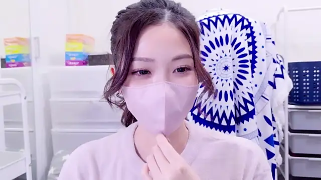 oxo yuna oxo online show from December 8, 2024, 3:56 pm