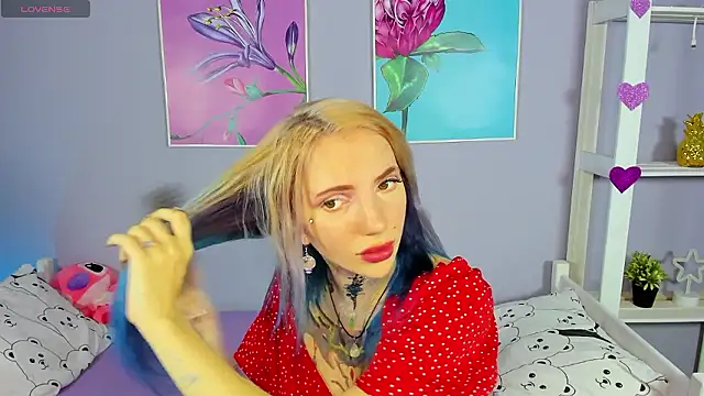 Snapshot of AnneTenet chatting on December 6, 2024, 3:30 am AnneTenet online show from December 6, 2024, 3:30 am