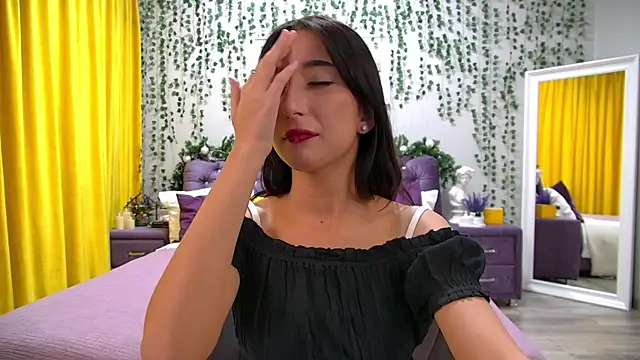 Snapshot of NicoleLimp chatting on December 11, 2024, 4:39 am NicoleLimp online show from December 11, 2024, 4:39 am