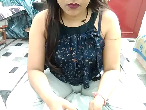 aarushi sharmaa online show from February 21, 2025, 2:48 pm