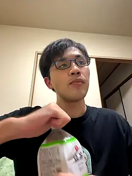 Snapshot of ryusei18570 chatting on September 23, 2025, 11:35 am ryusei18570 online show from September 23, 2025, 11:35 am