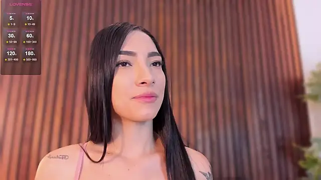 Jennmiiller  online show from February 19, 2025, 11:38 am