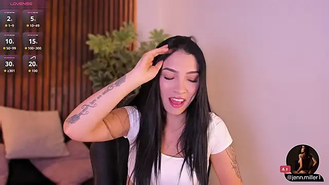 Jennmiiller  online show from October 24, 2025, 12:12 pm