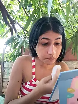 Snapshot of Julix_A chatting on November 16, 2025, 7:30 pm Julix A online show from November 16, 2025, 7:30 pm