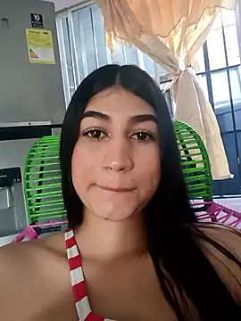 Snapshot of Julix_A chatting on February 4, 2026, 9:20 pm Julix A online show from February 4, 2026, 9:20 pm