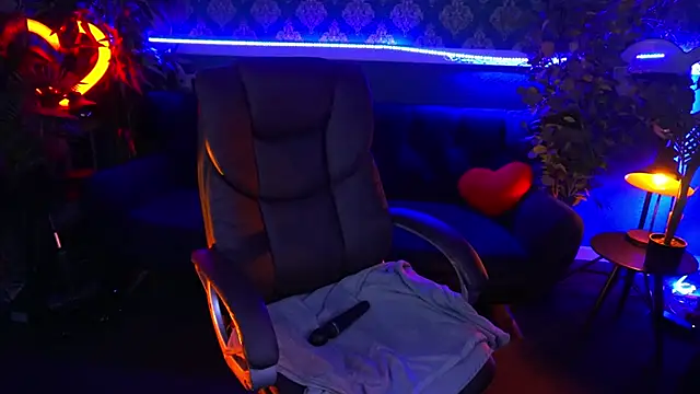 Snow WhiteeeX online show from February 4, 2025, 12:55 pm