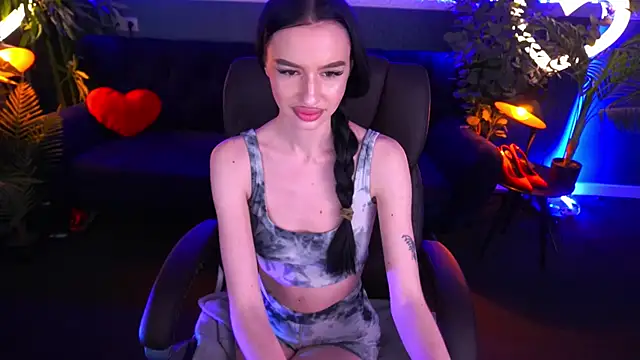 Snow WhiteeeX online show from February 24, 2025, 10:58 pm