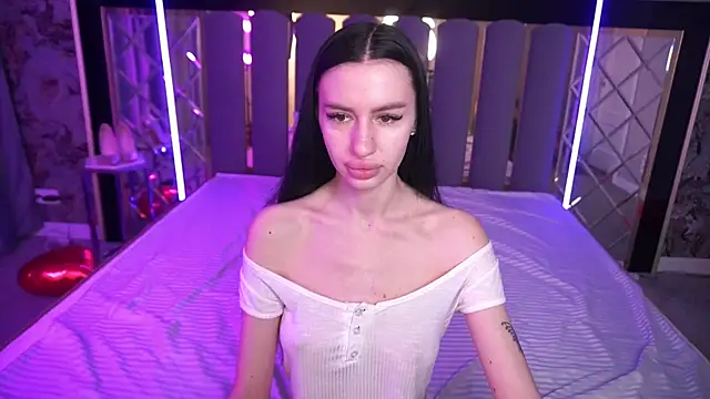 Snow WhiteeeX online show from March 14, 2026, 6:41 am