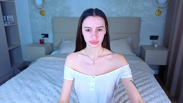 Snow WhiteeeX online show from June 10, 2026, 4:01 am