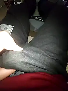 Snapshot of reelciii21 chatting on December 26, 2024, 9:15 pm reelciii21 online show from December 26, 2024, 9:15 pm