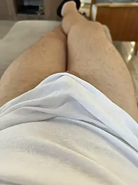 Snapshot of reelciii21 chatting on November 16, 2025, 11:16 am reelciii21 online show from November 16, 2025, 11:16 am