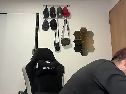 kensnb online show from October 25, 2025, 7:52 pm