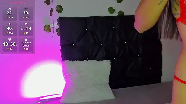 Snapshot of Natasha_by chatting on December 20, 2024, 1:22 pm Natasha by online show from December 20, 2024, 1:22 pm