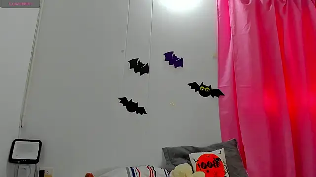 Snapshot of Natasha_by chatting on October 10, 2025, 3:00 pm Natasha by online show from October 10, 2025, 3:00 pm