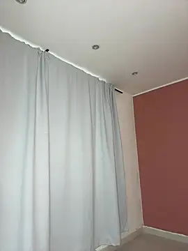  ISABELLA HOT  online show from March 10, 2025, 11:42 am