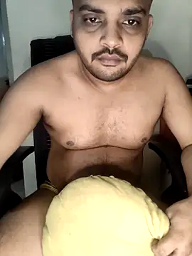 Mr Handsome hunk online show from October 27, 2025, 5:39 pm