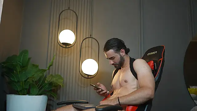 Austin bolt online show from January 19, 2025, 4:54 am